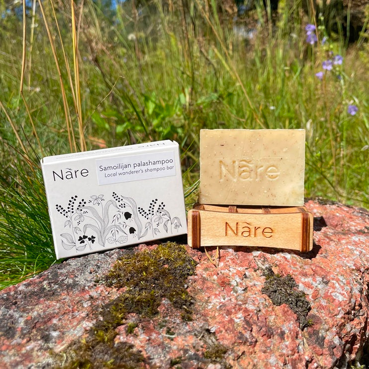 Kotimainen koivusta valmistettu saippua-alunen ja saippua.